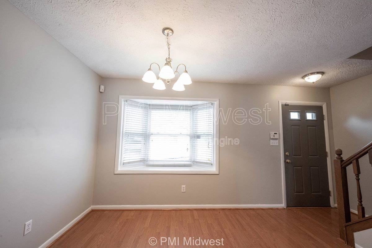 5611 N Rural St - Photo 3 of 10