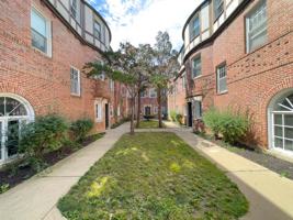 featured image of 918 Green Bay Rd #2C
