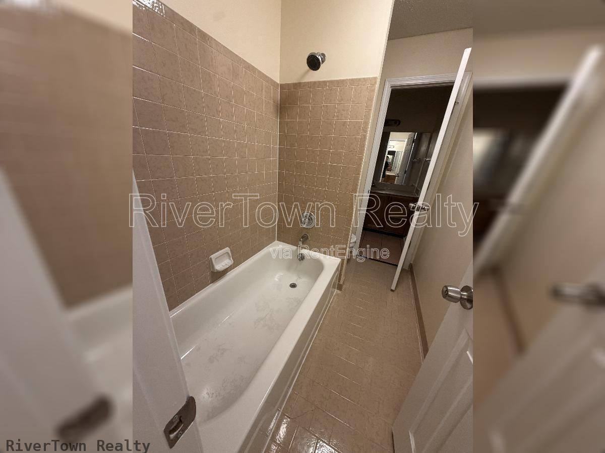 3693 Hyacinth Dr - Photo 2 of 10