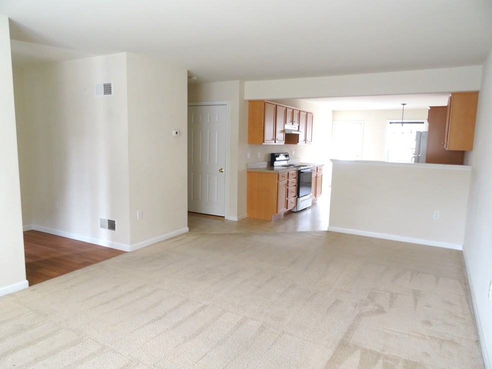 6 Bradford Dr - Photo 3 of 6