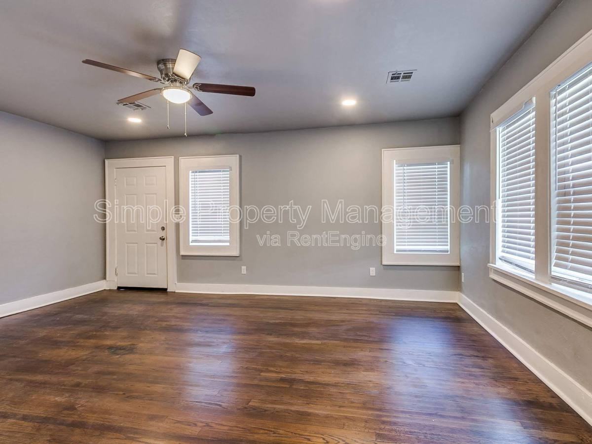 4326 N Blackwelder Ave - Photo 2 of 10