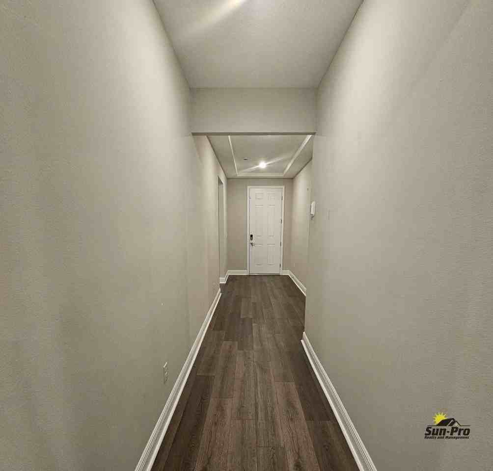 379 Birkdale Dr - Photo 3 of 10