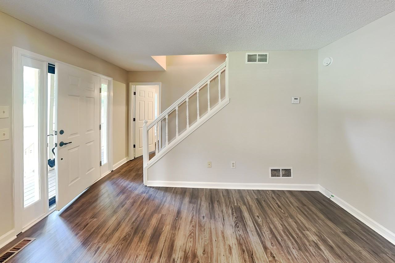 125 Azalea Dr - Photo 2 of 18