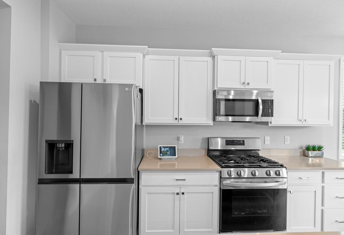 9904 Avocet St Nw - Photo 3 of 12
