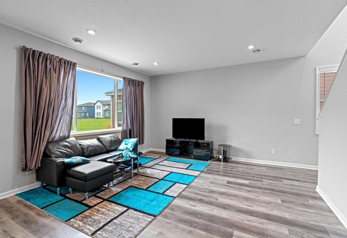 9904 Avocet St Nw - Photo 5 of 12