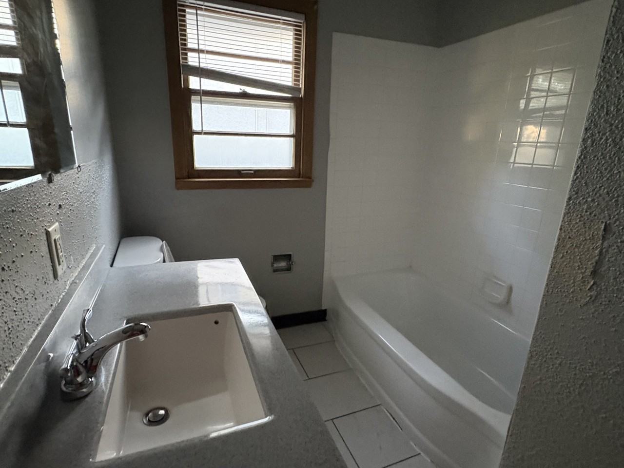 3018 51st Ave N - Photo 6 of 11
