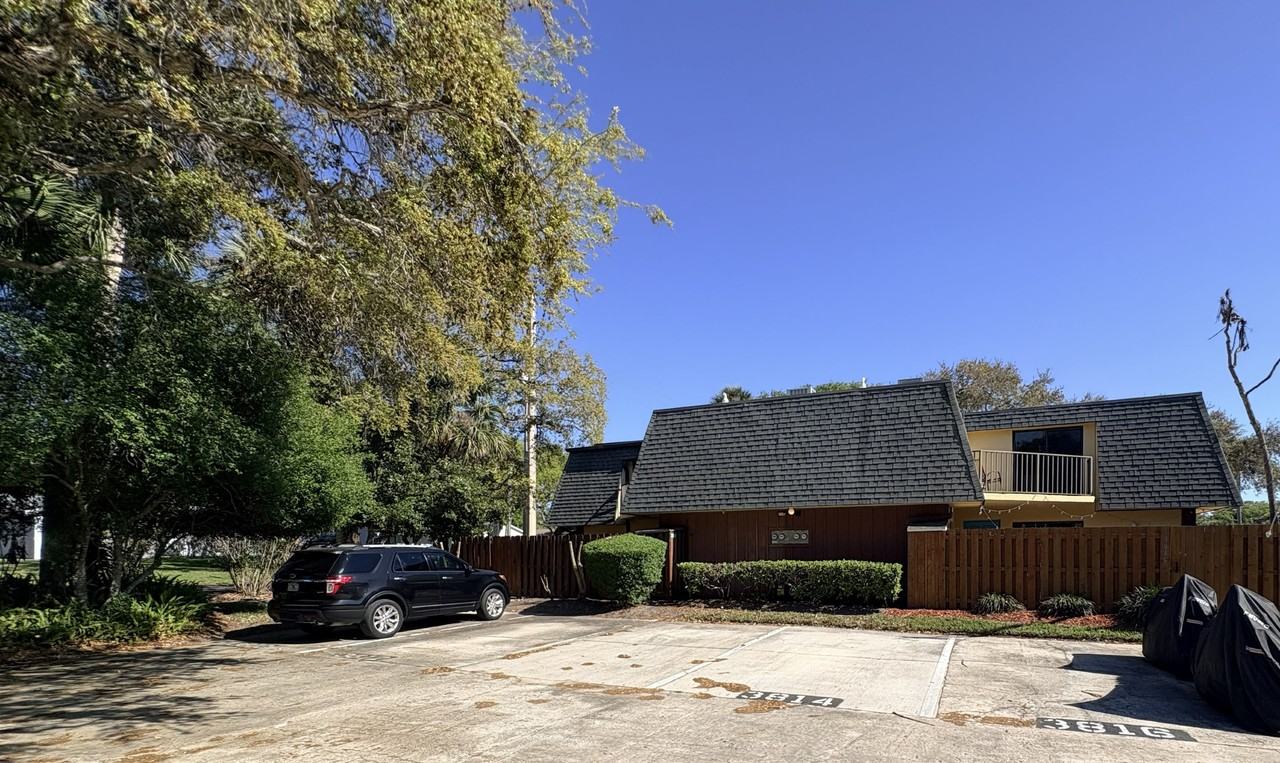 18 Cedar Dunes Dr - Photo 2 of 9