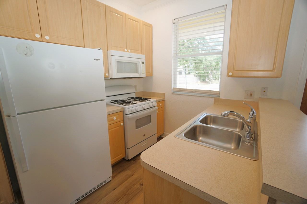 101 Key Haven Ct #1 - Photo 6 of 23
