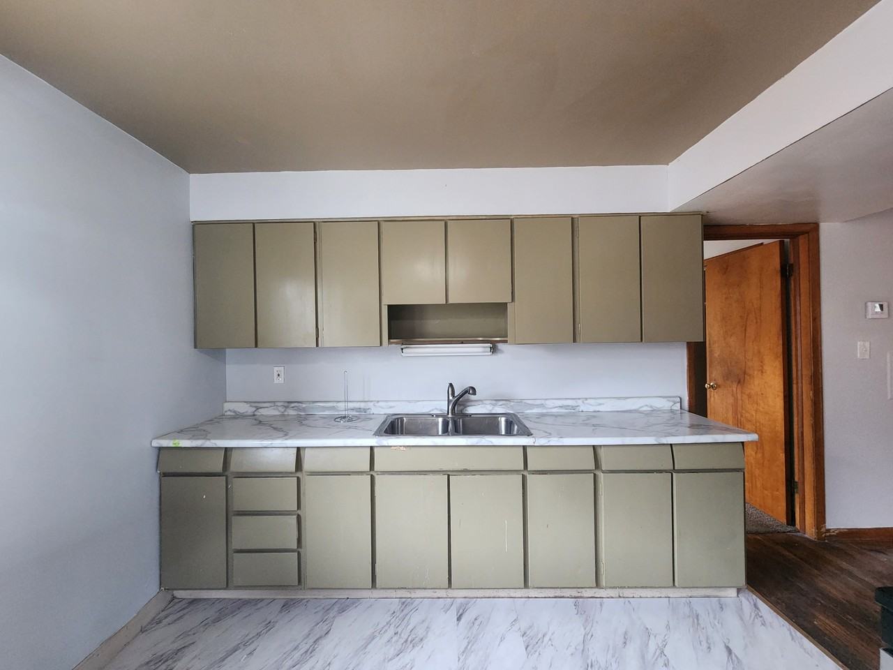 665 Babbitt Rd - Photo 5 of 9