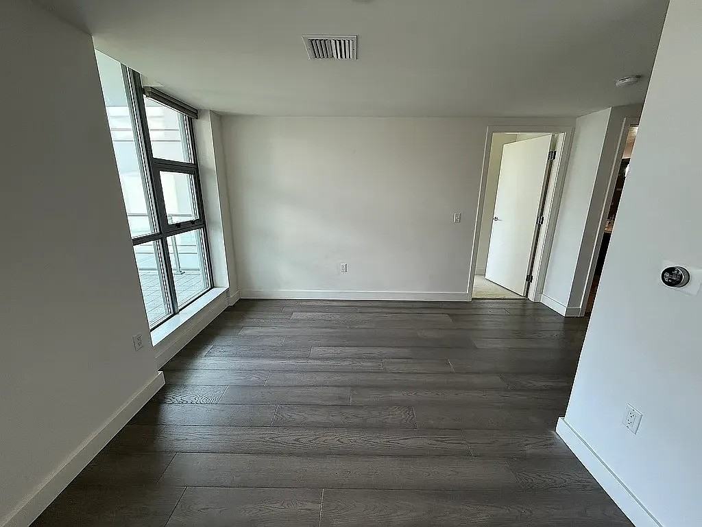420 Mission Bay Blvd N - Photo 4 of 16
