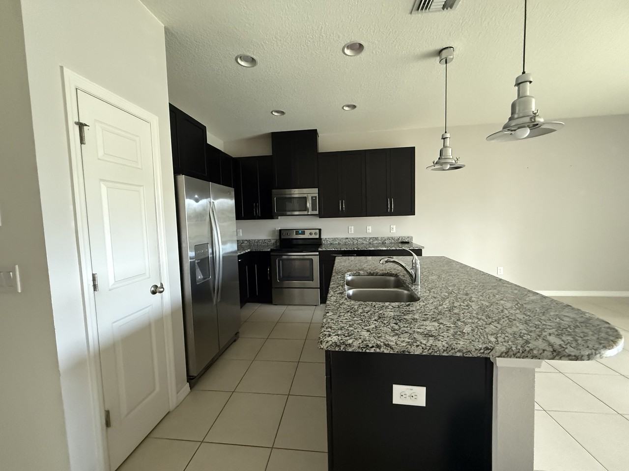 6843 40th Ln N - Photo 5 of 19