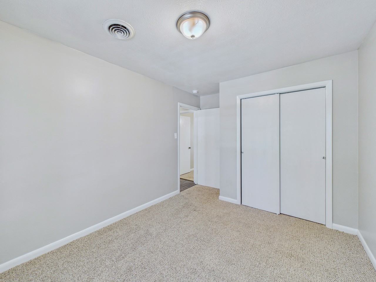 29 Rosewood Dr