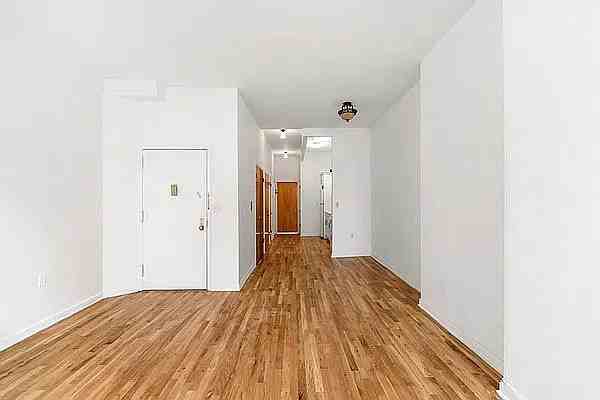 205 W 122Nd St - Photo 3 of 5