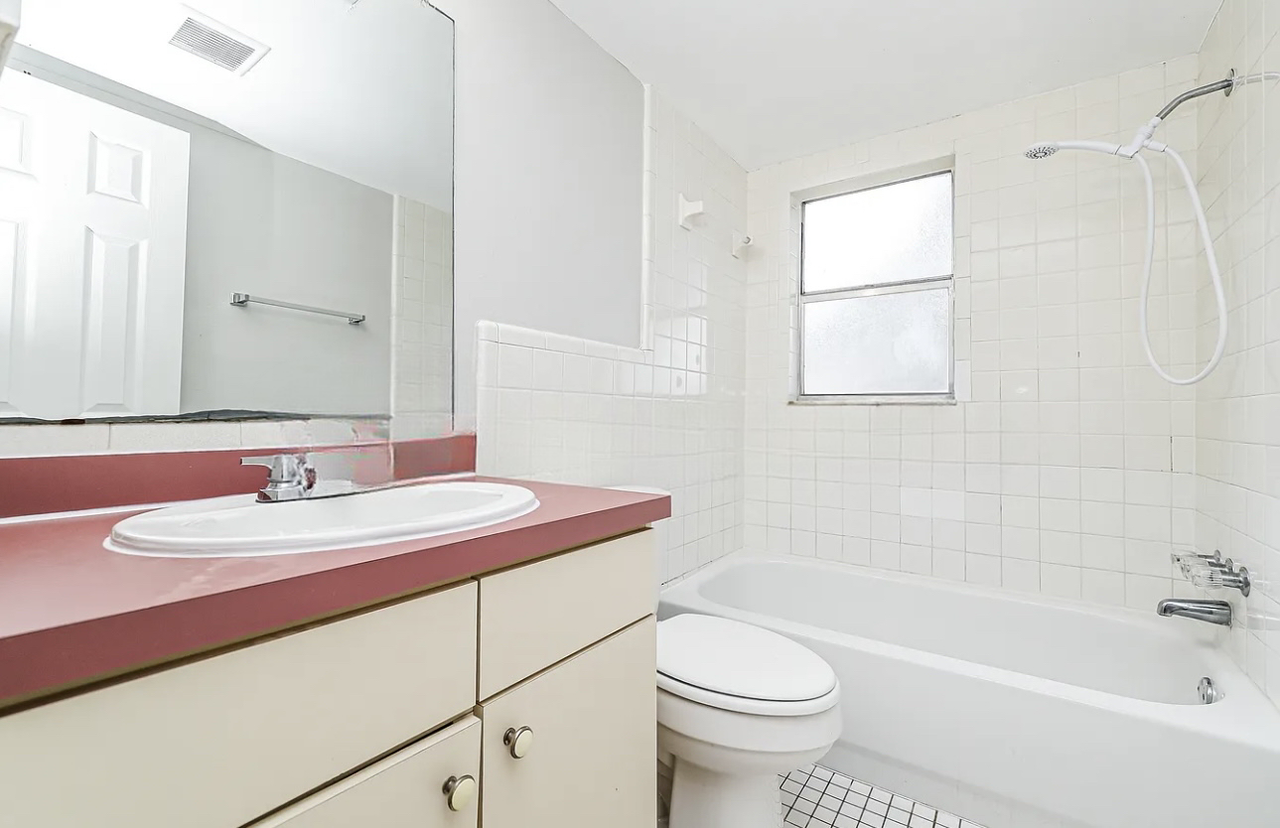 612 Charter Ct - Photo 5 of 6