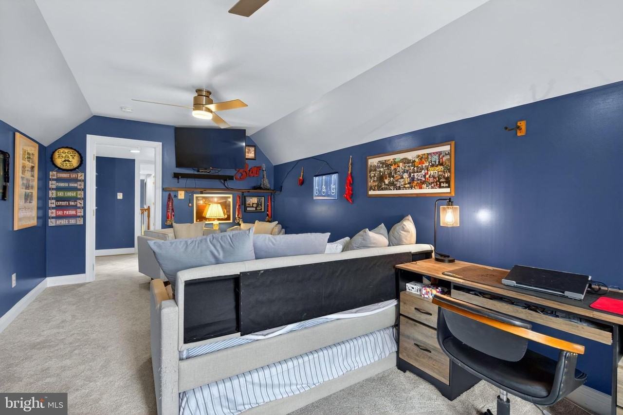 18444 Camelback Ter - Photo 2 of 25