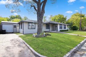 featured image of 1309 W Avenue D