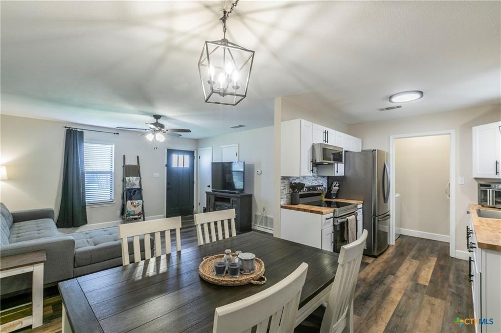 1104 Renee Spur - Photo 4 of 16