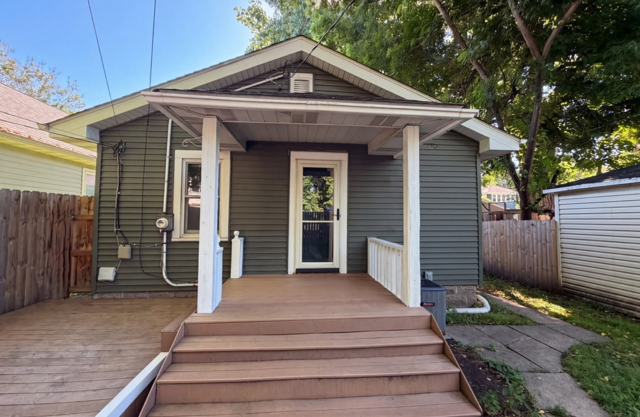 2715 Irving Ave N - Photo 5 of 16