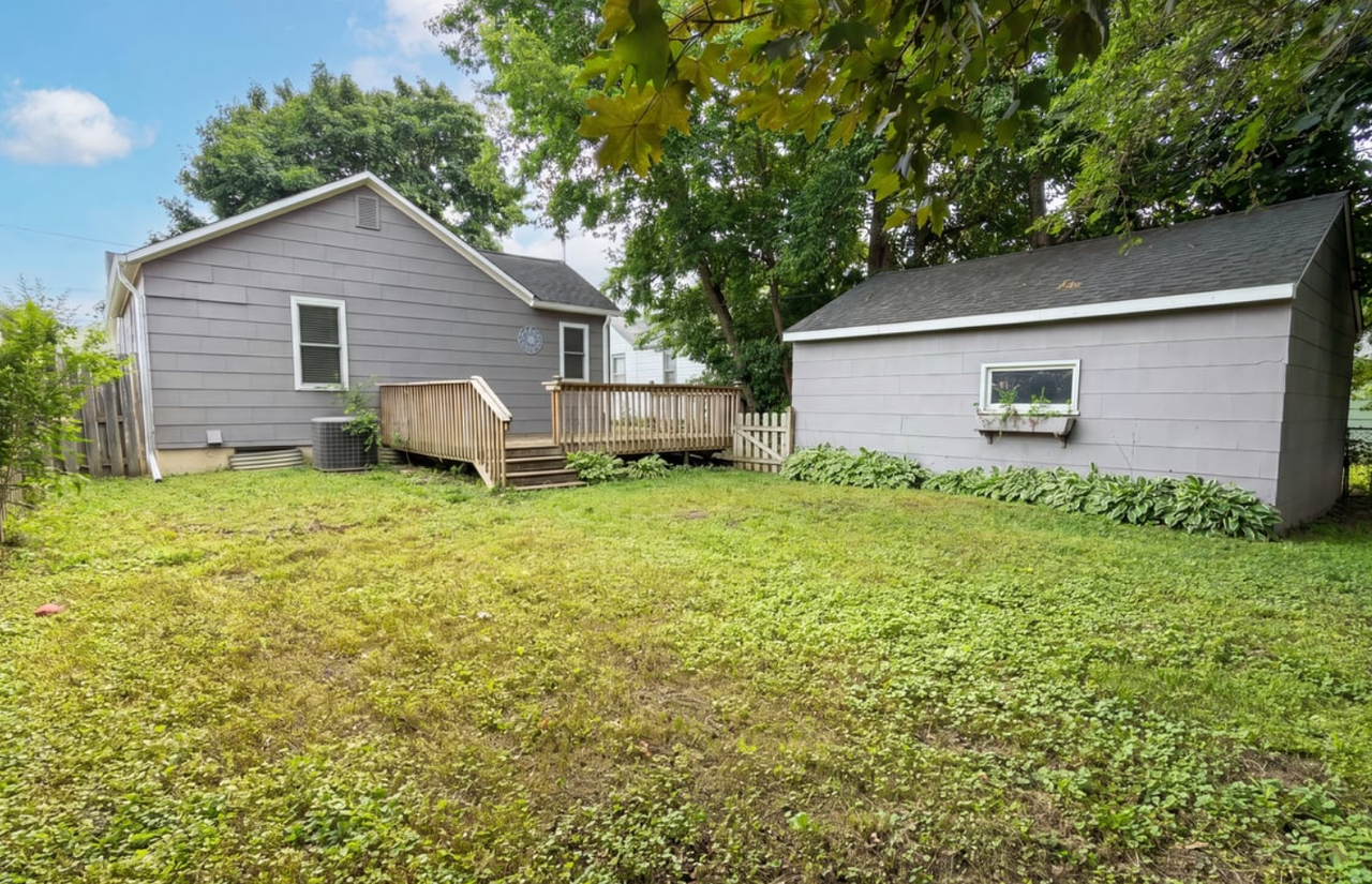 6026 Xerxes Ave S - Photo 5 of 15