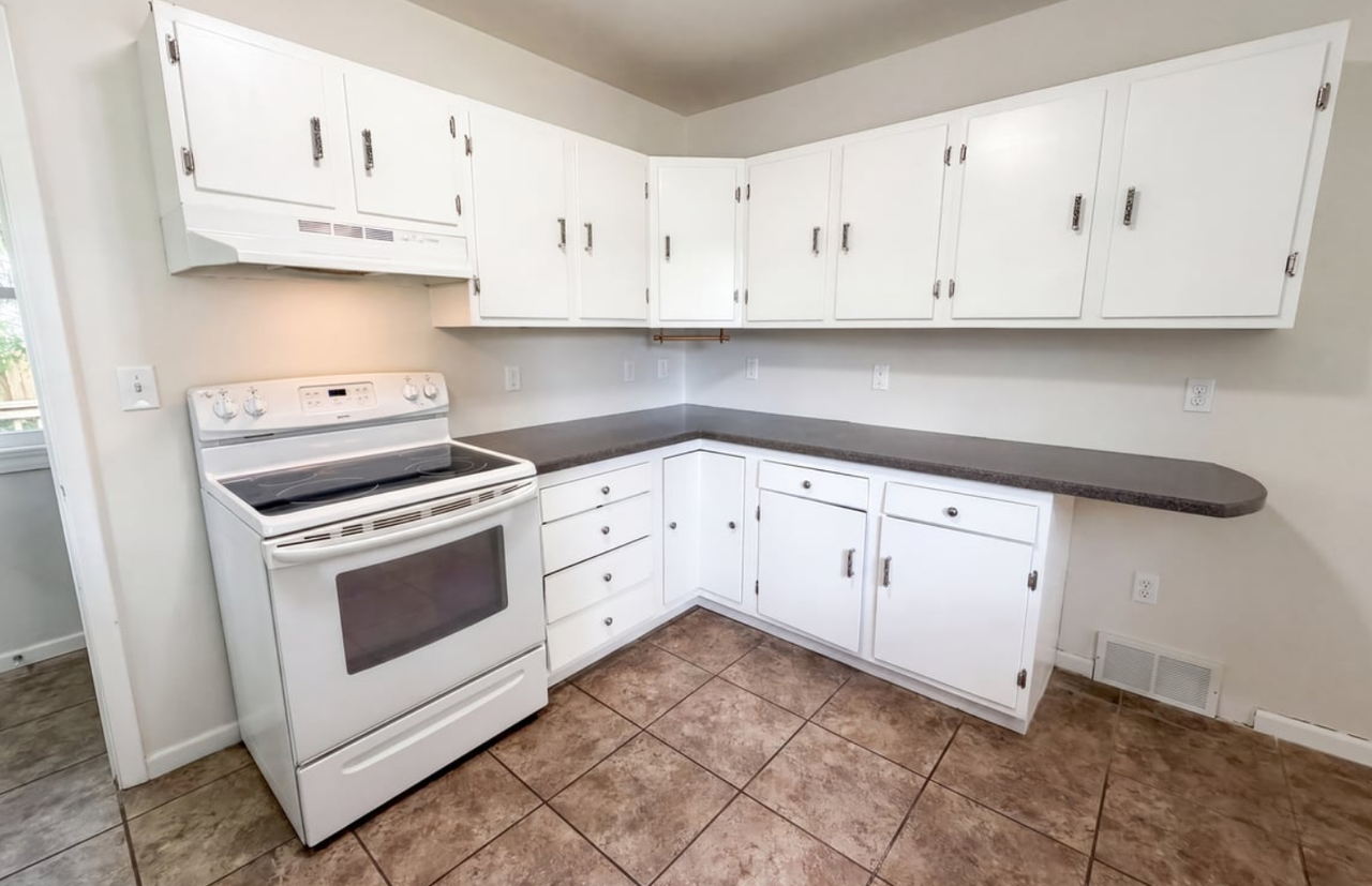 6026 Xerxes Ave S - Photo 6 of 15