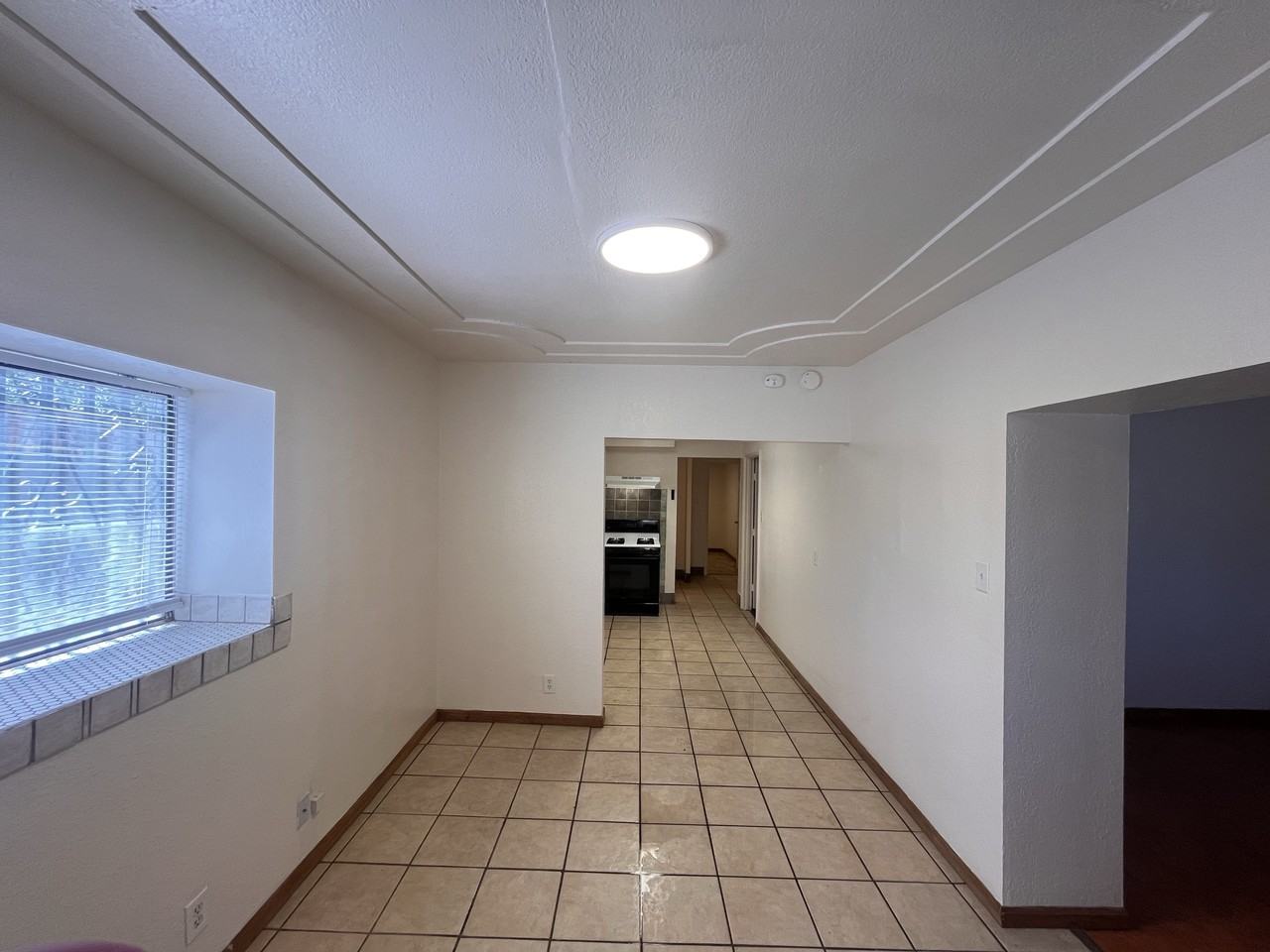 410 Pacific Ave Se - Photo 5 of 34