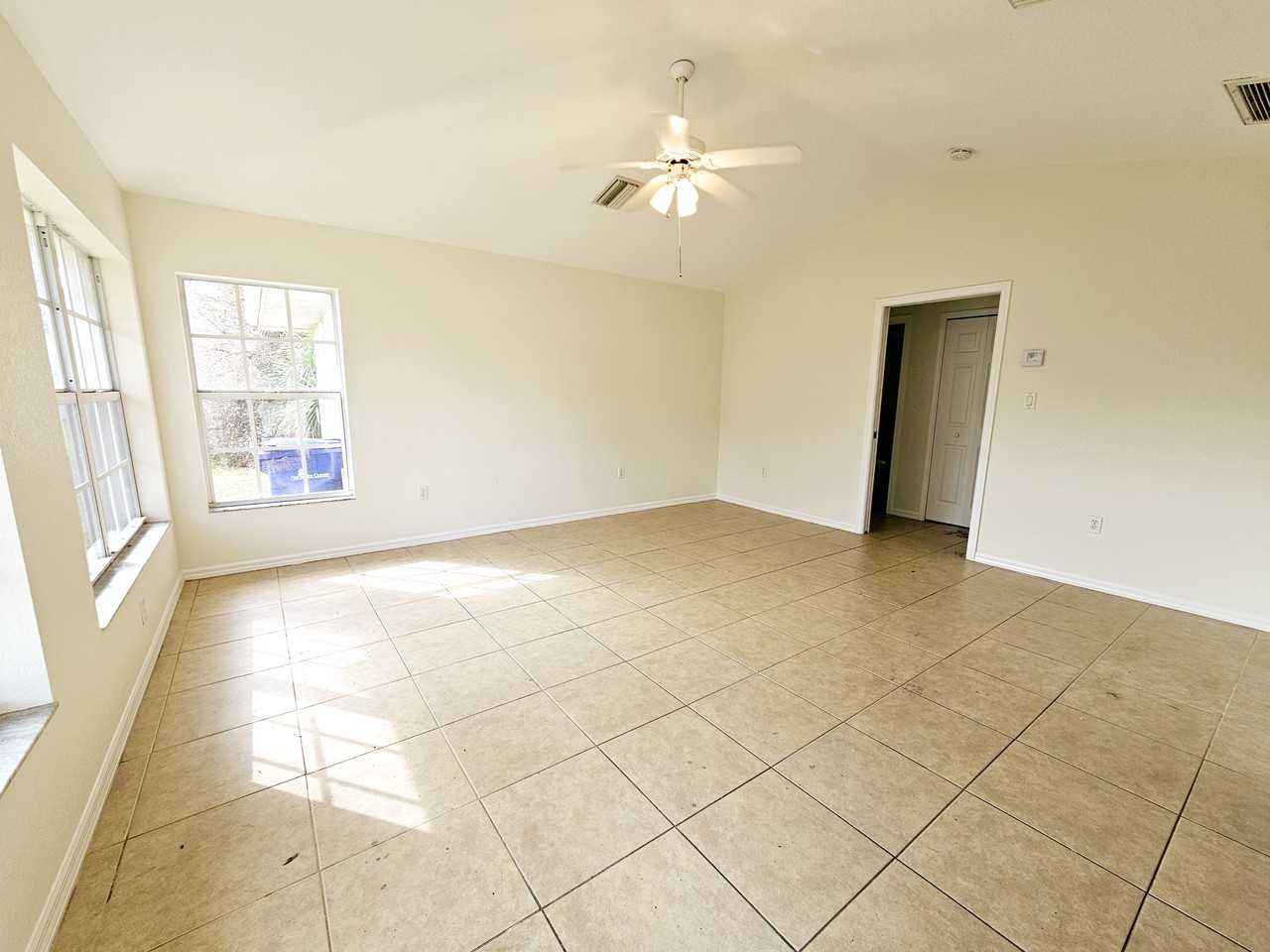 66 N Mccall Rd - Photo 3 of 18