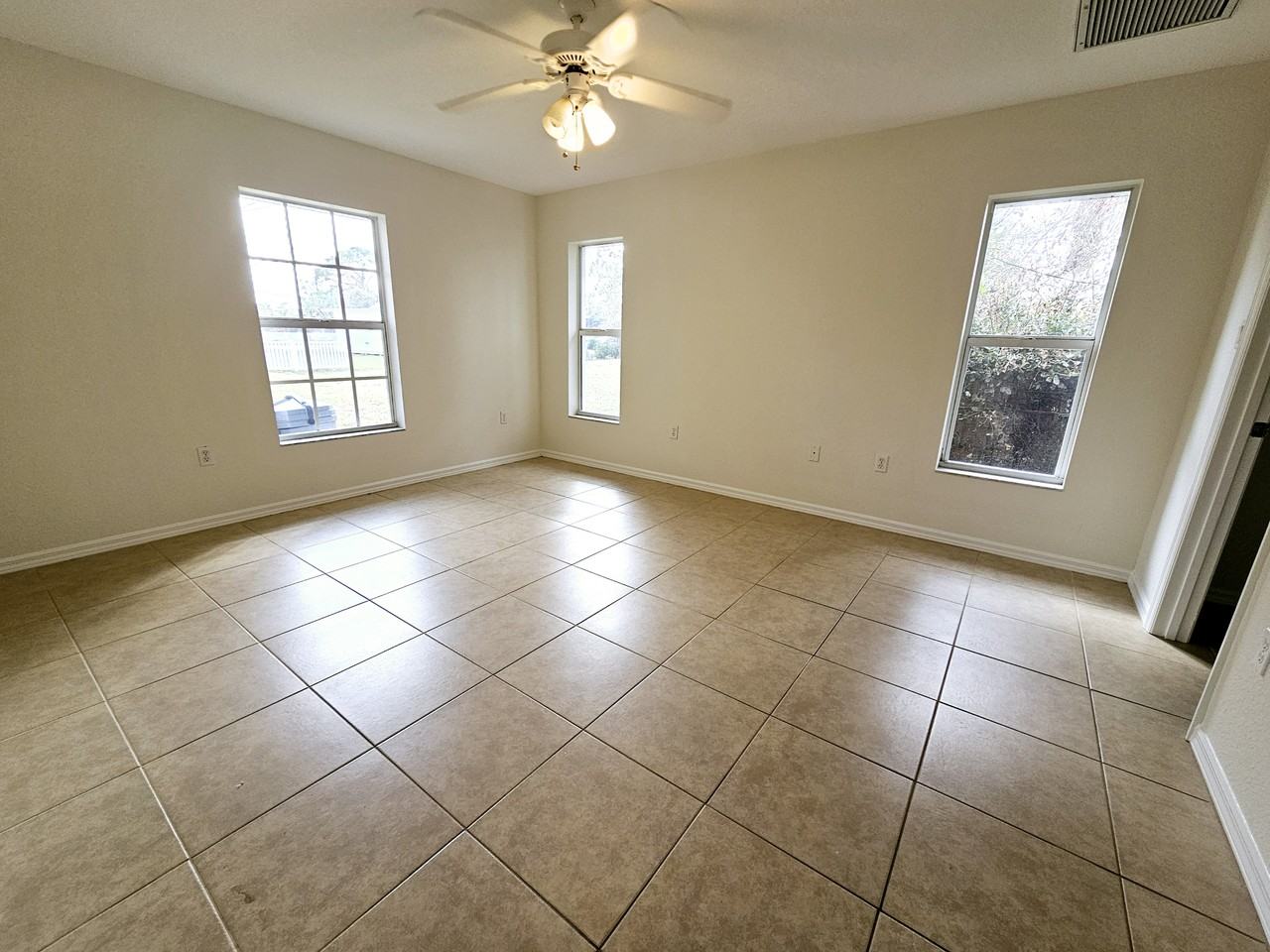 66 N Mccall Rd - Photo 4 of 18