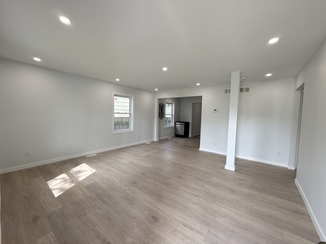 3847 Matchett Rd - Photo 2 of 26