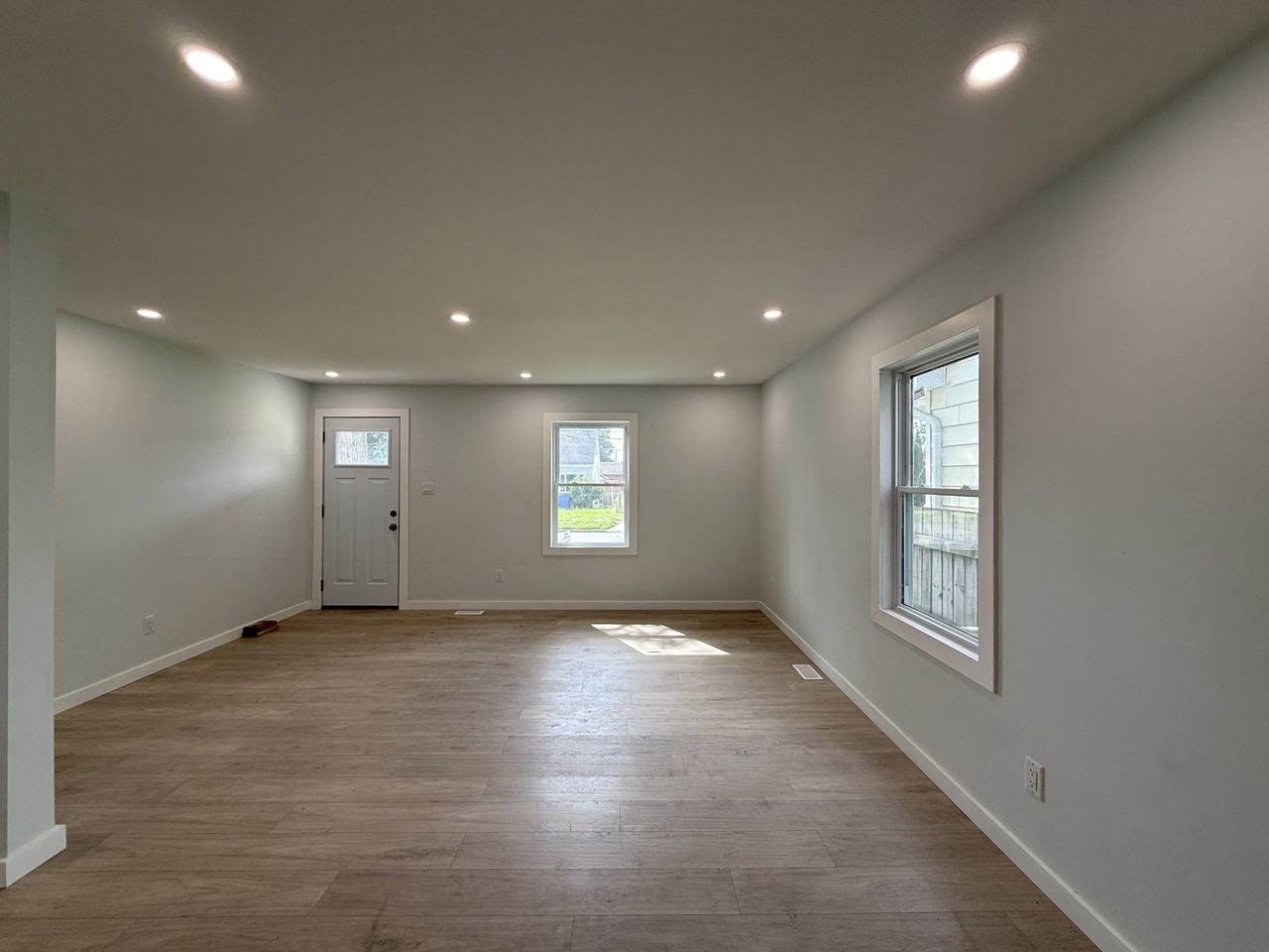 3847 Matchett Rd - Photo 5 of 26