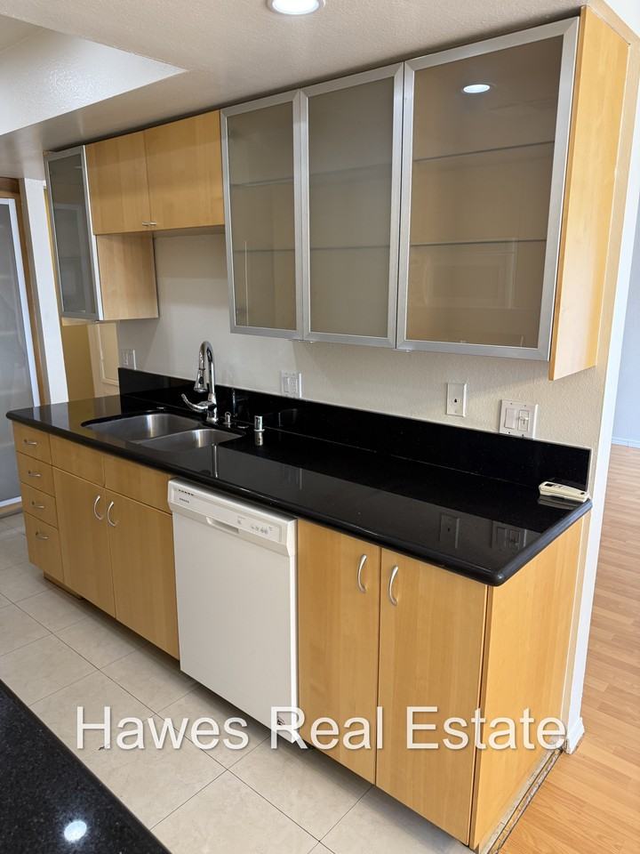 910 N Redding Way #I - Photo 6 of 26