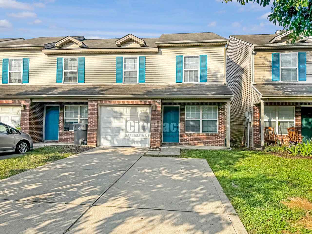 2946 Carson Dr - Photo 4 of 21