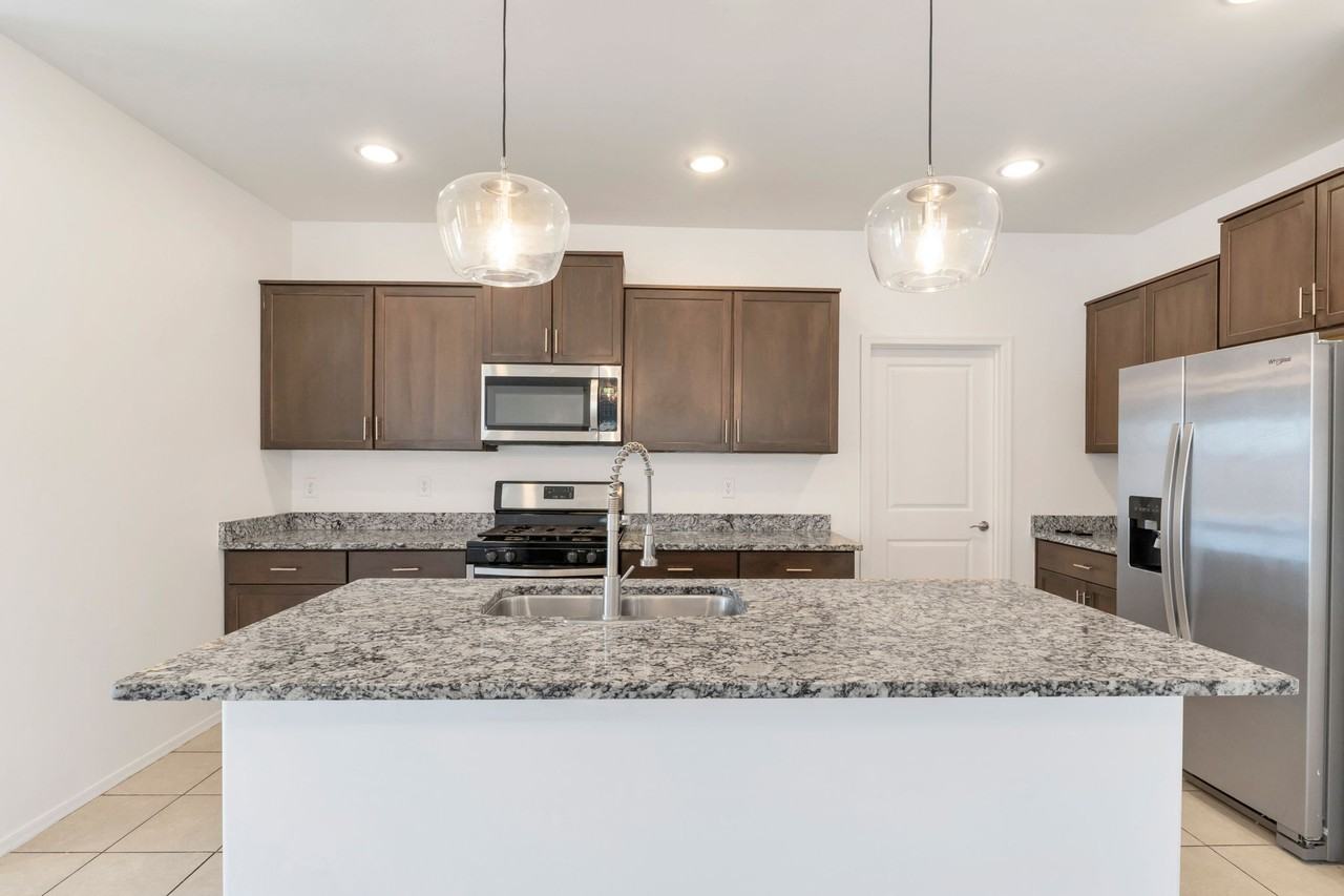 6952 W Hedge Rose Dr - Photo 5 of 25