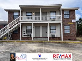 featured image of 404 N 40th Ave