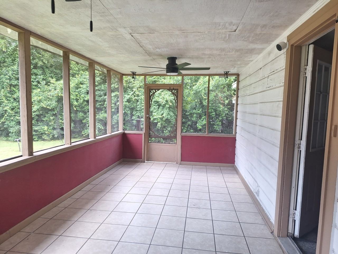 220 Ford Dr - Photo 2 of 14