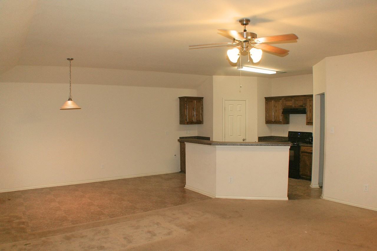 2643 Cypress Point Dr - Photo 2 of 5