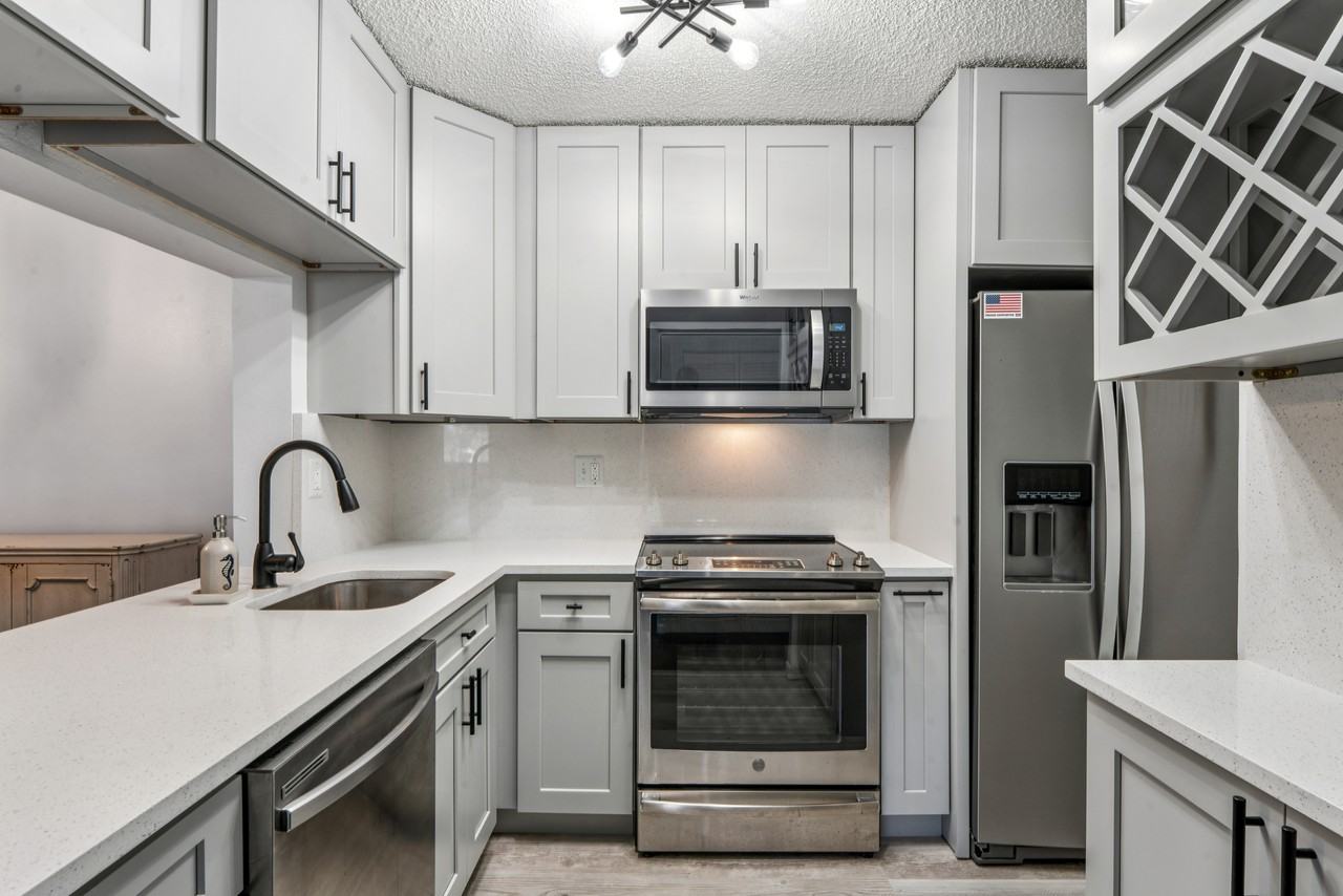 3232 Lake Pine Way E #H2 - Photo 6 of 38