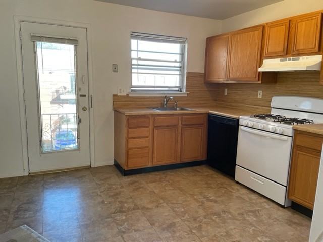 77 Orange Rd #A - Photo 3 of 13