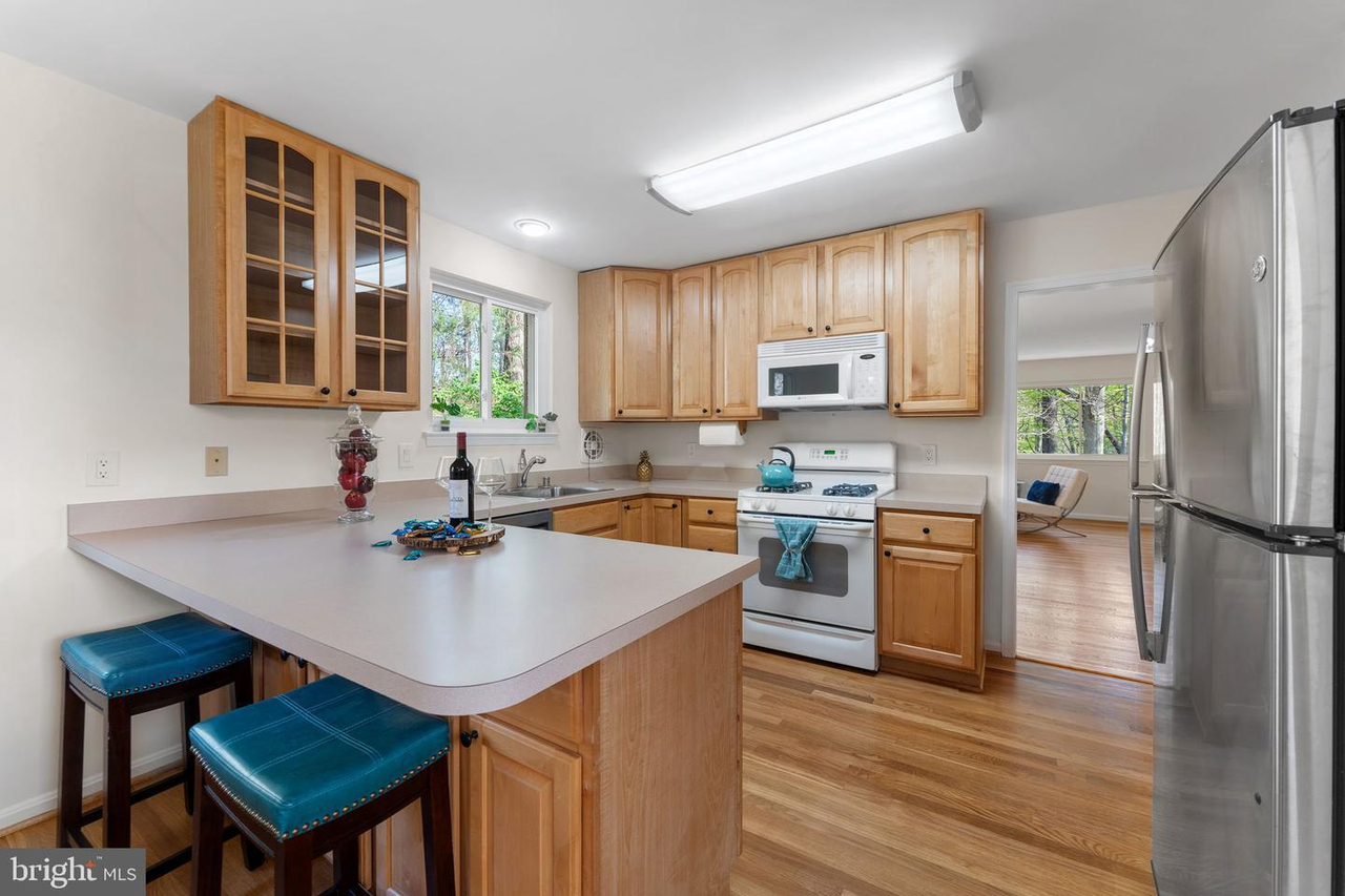 8459 Thames St - Photo 7 of 14