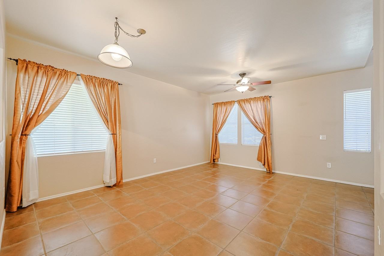 35101 N 30th Ln - Photo 3 of 36