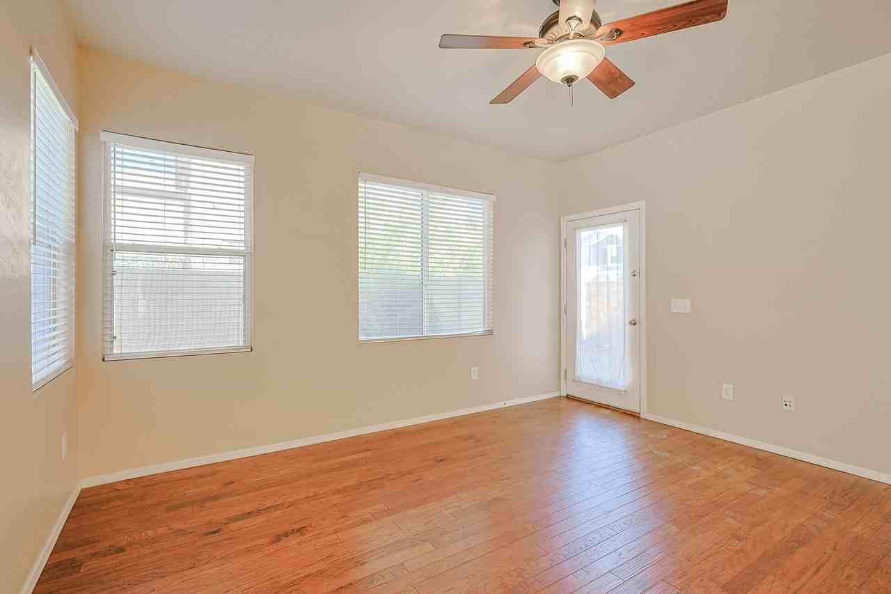 35101 N 30th Ln - Photo 5 of 36