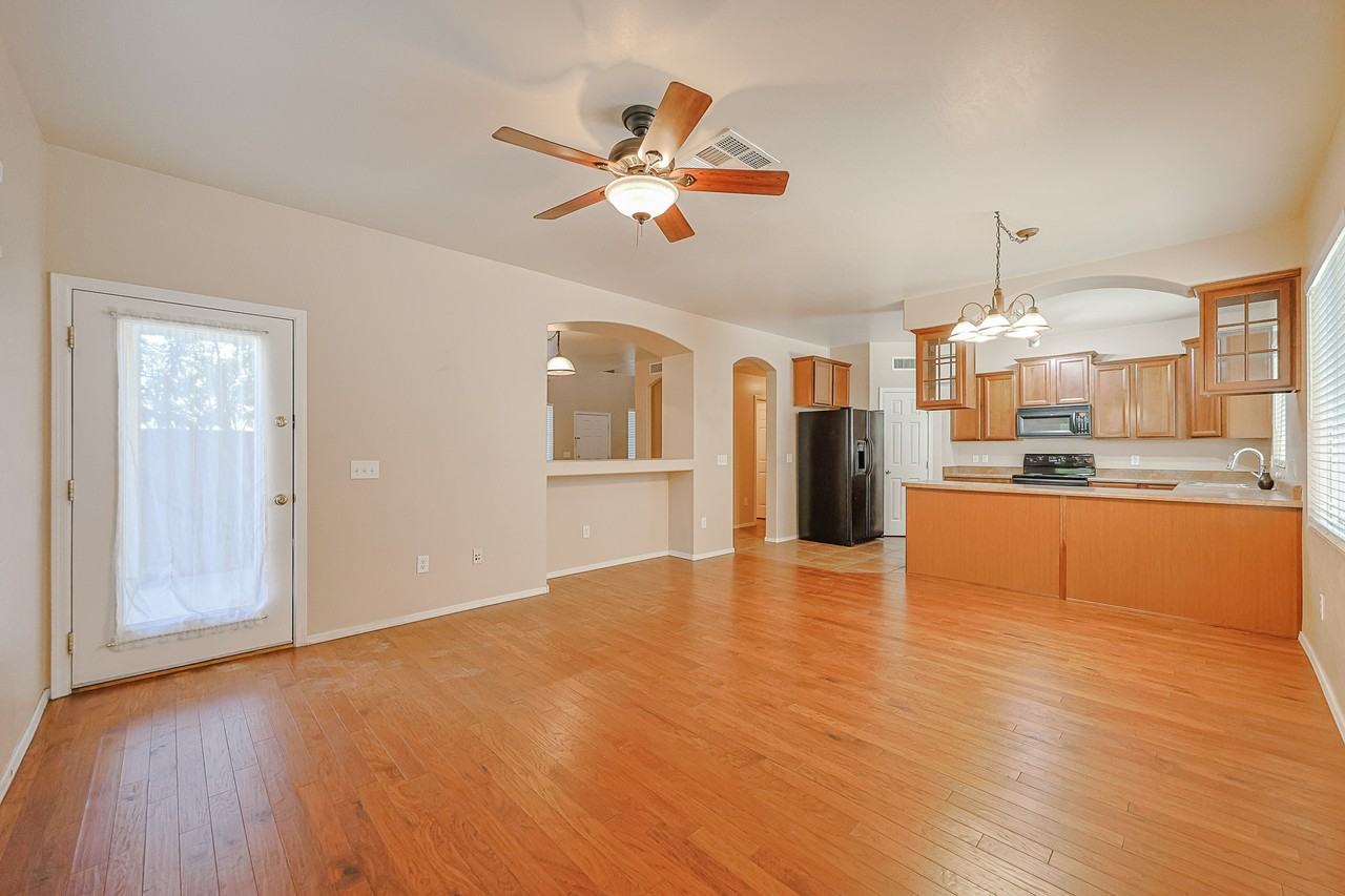 35101 N 30th Ln - Photo 6 of 36