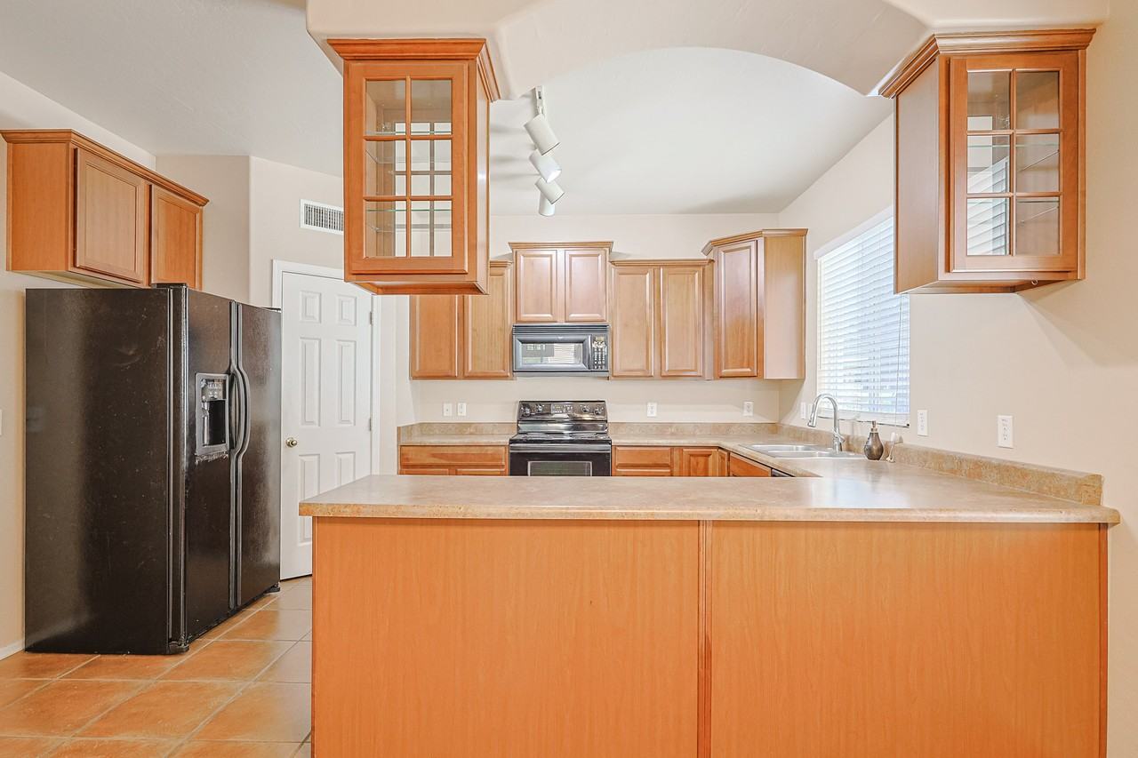 35101 N 30th Ln - Photo 7 of 36