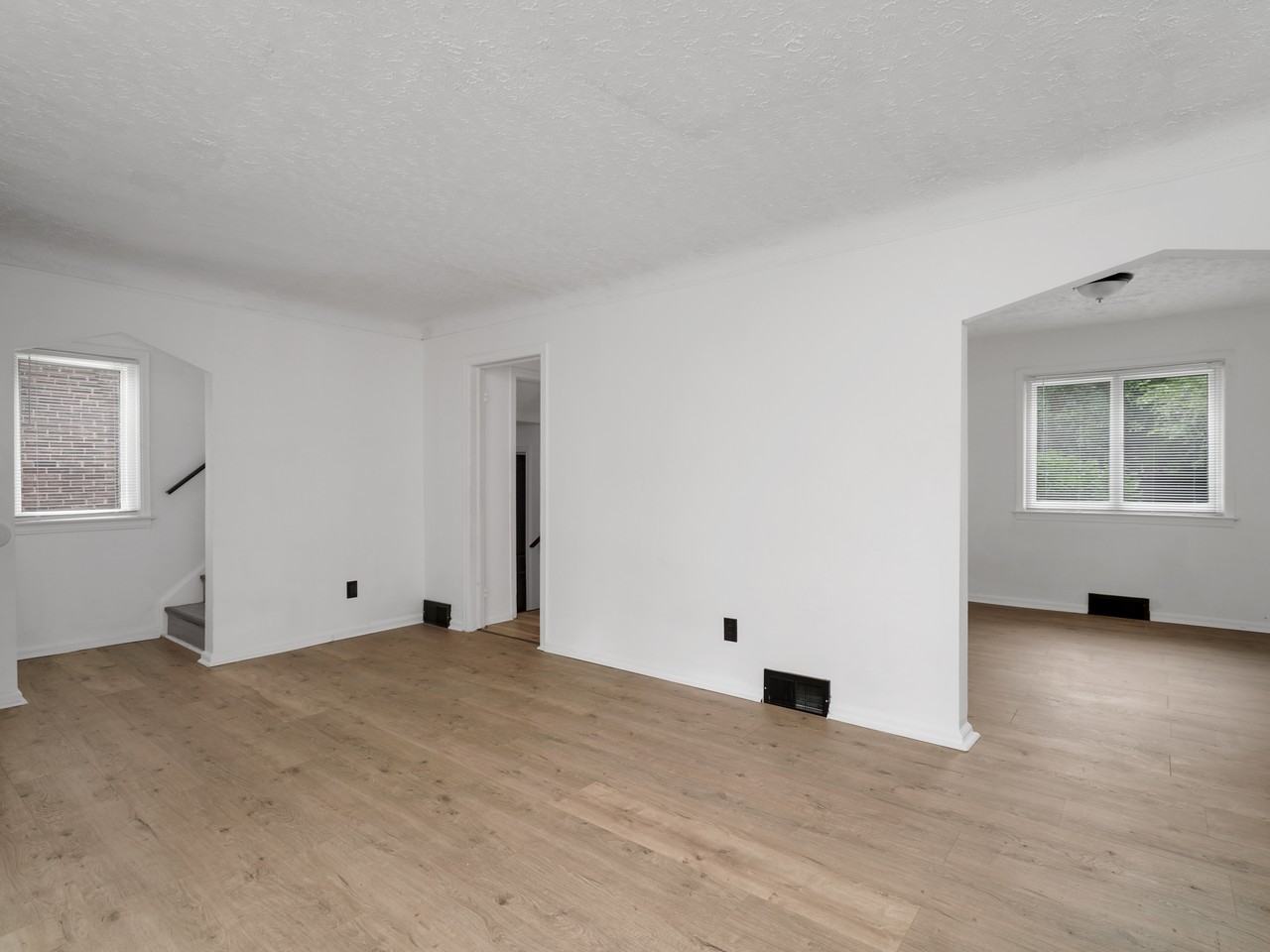 13891 Fairmount Dr - Photo 7 of 31