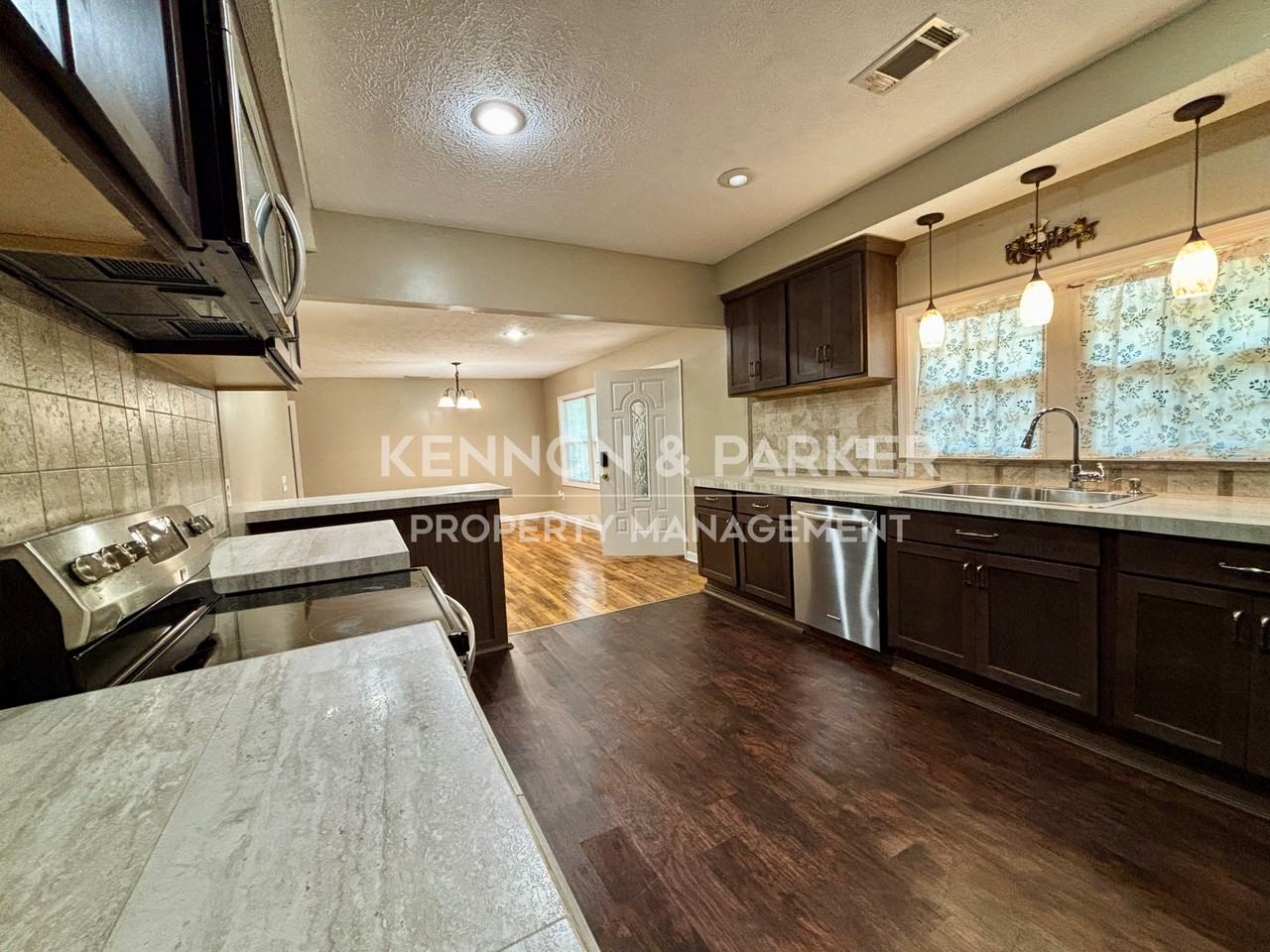 503 Lake Condy Rd - Photo 4 of 23