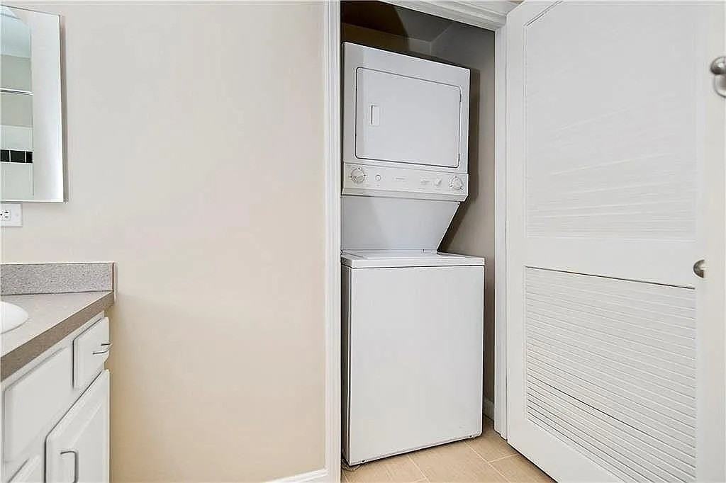 1000 Providence Pl - Photo 5 of 5