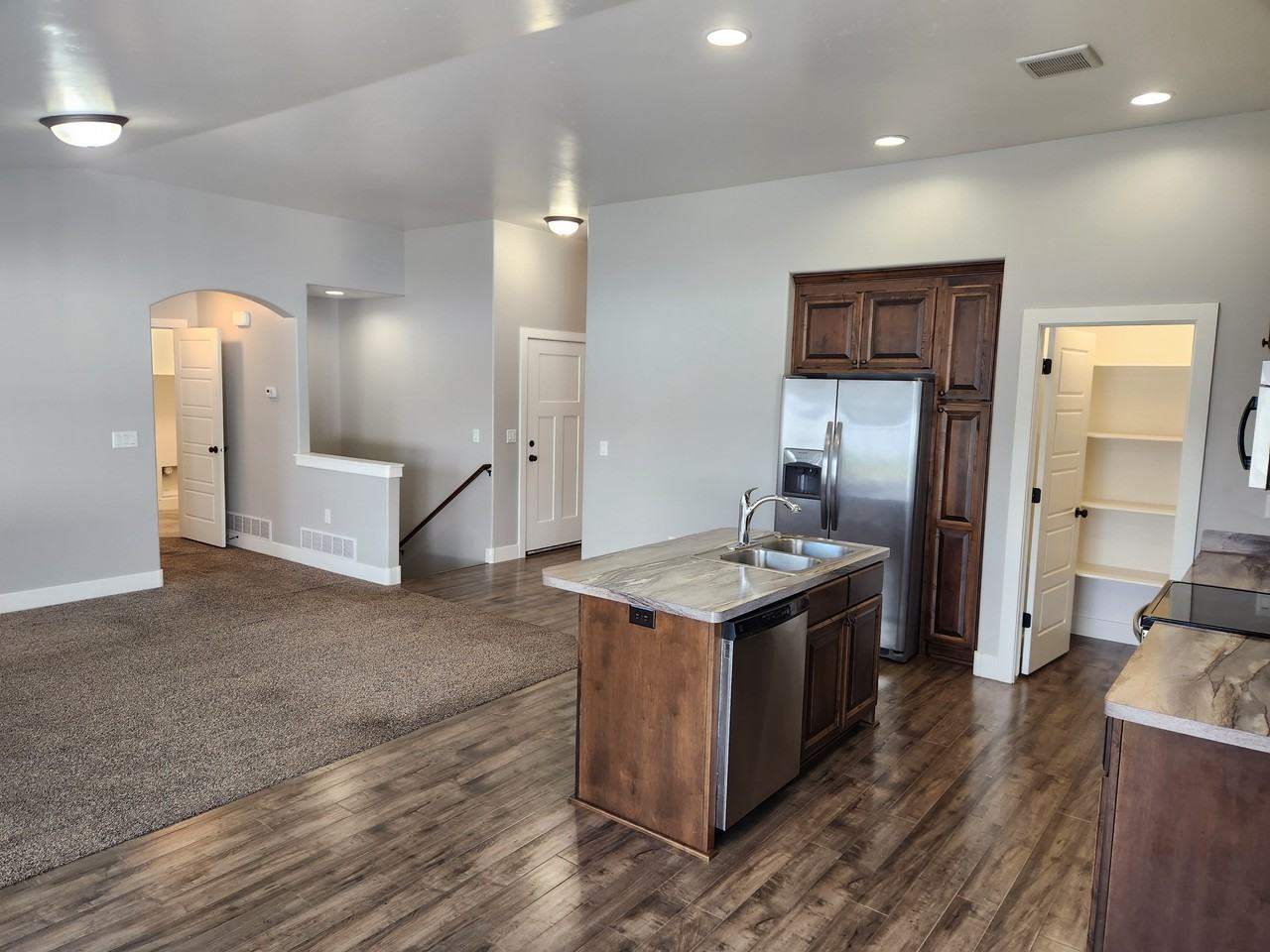 4048 Madina St - Photo 2 of 14