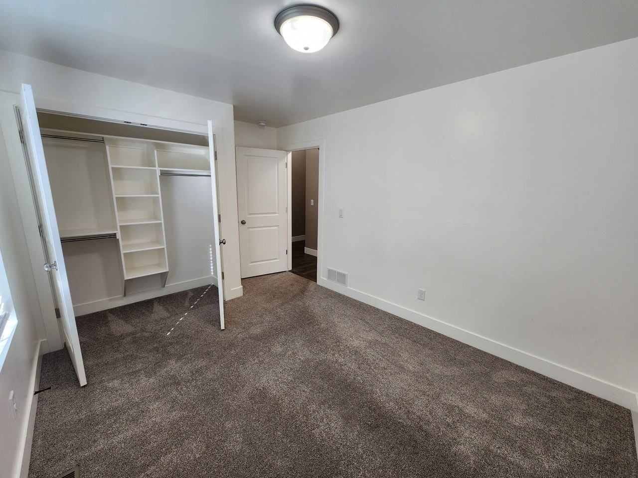 3448 N Coral Way - Photo 4 of 17