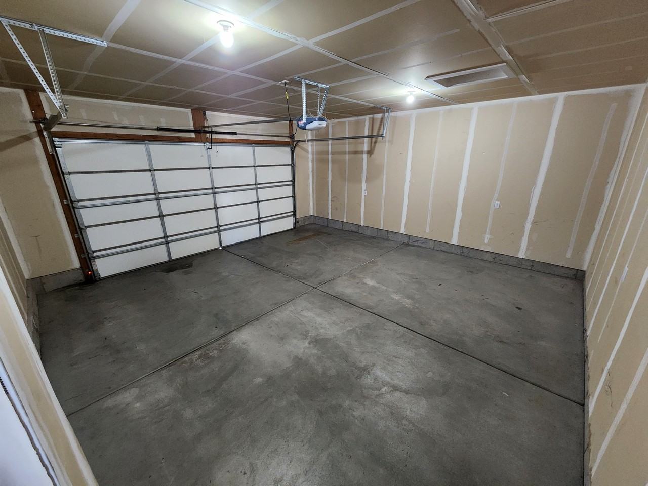3448 N Coral Way - Photo 7 of 17