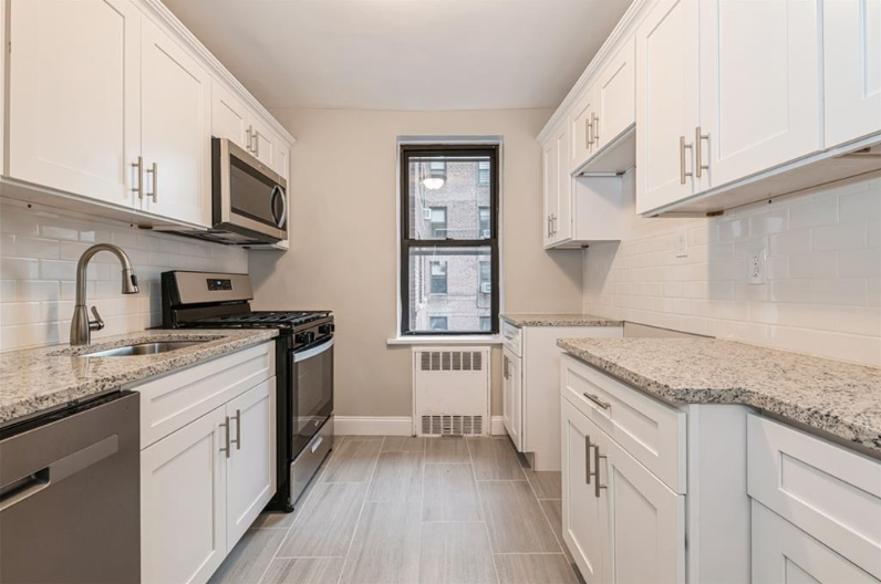 1119 Ocean Pkwy #2A - Photo 5 of 9