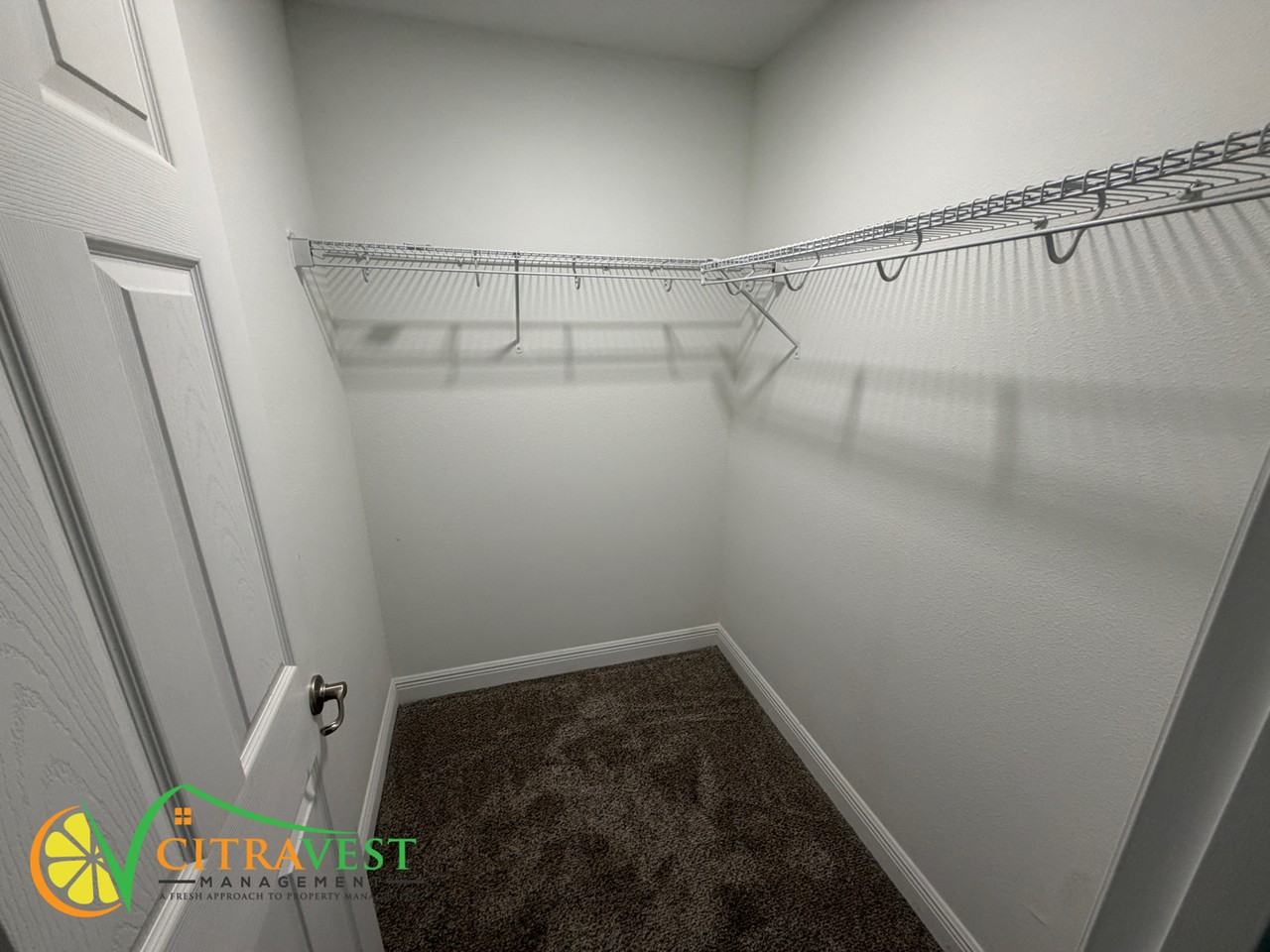 2094 W Swanson Dr - Photo 3 of 8